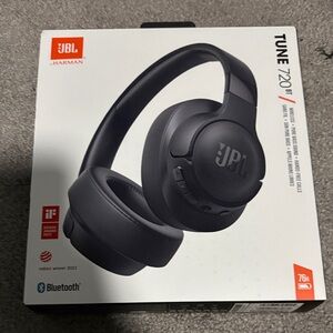 JBL Tune 720BT Bluetooth Headphones - Dark Gray